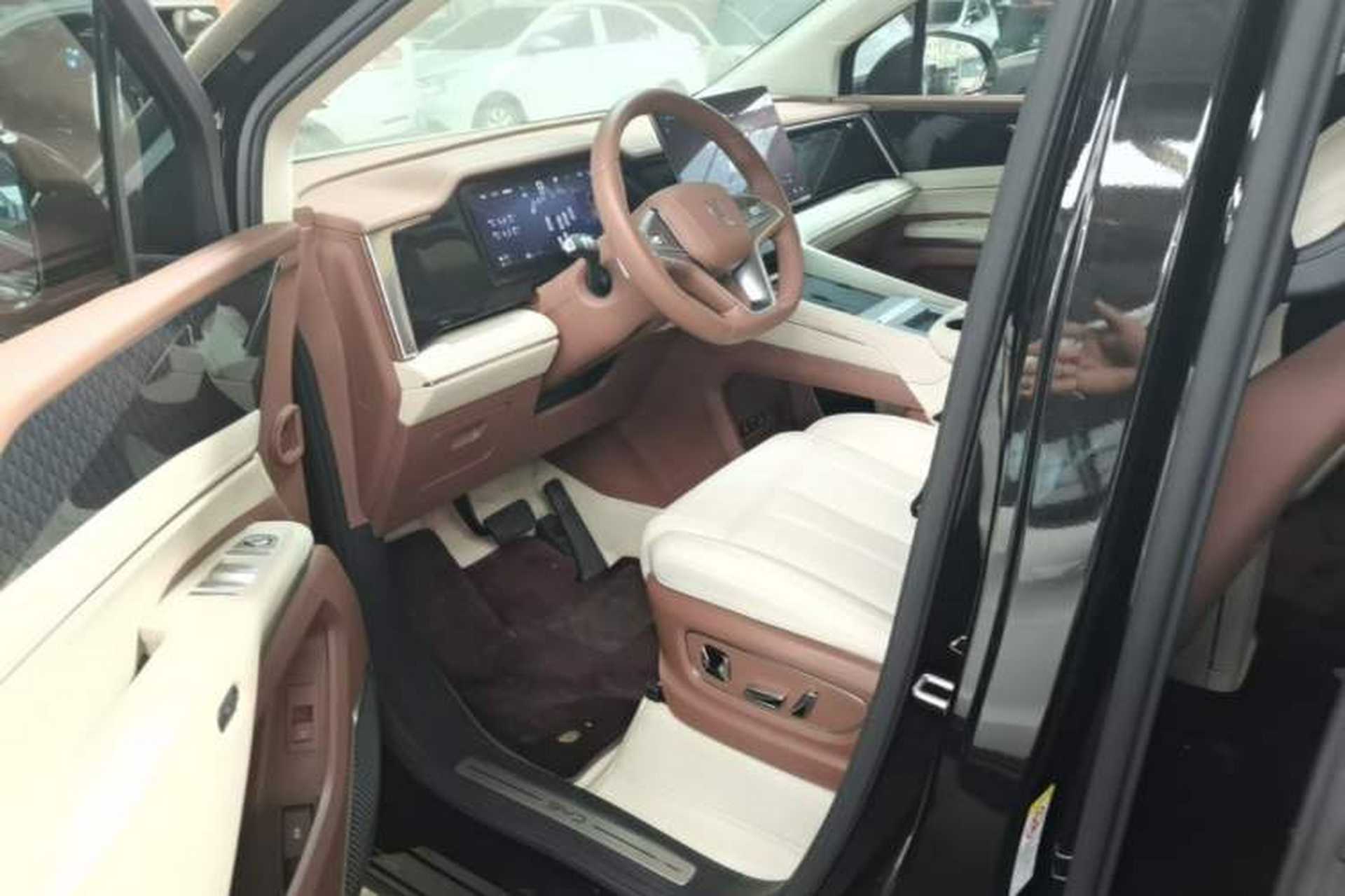 Used BYD Xia 2025 DM-i 1.5T 180km Beyond Edition Left Front Seat