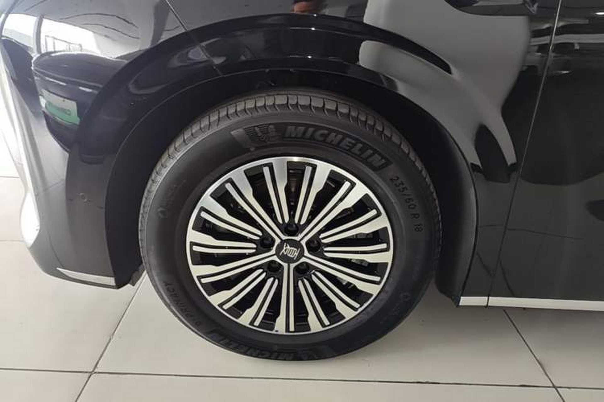 Used BYD Xia 2025 DM-i 1.5T 180km Beyond Edition Left Front Wheel Hub