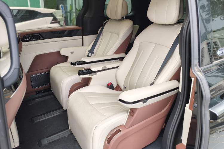 Used BYD Xia 2025 DM-i 1.5T 180km Beyond Edition Left Rear Seat