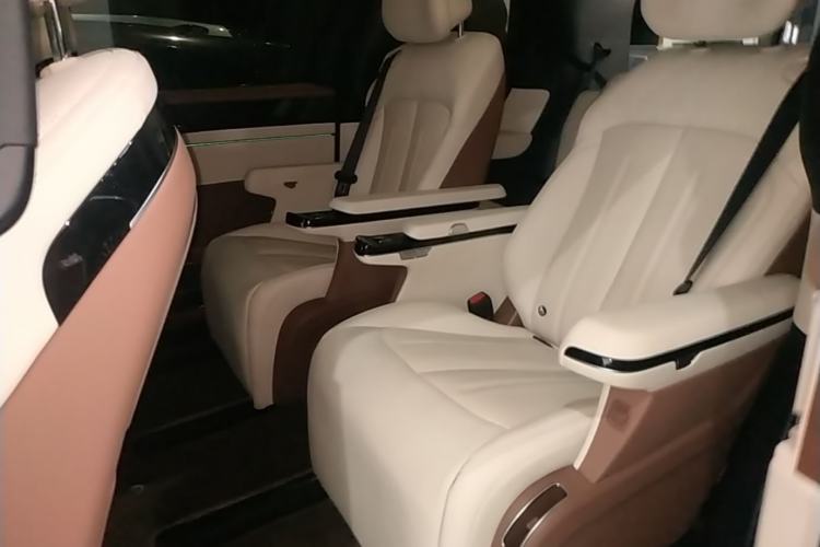 Used BYD Xia 2025 DM-i 1.5T 180km Excellence Model Left Rear Seat