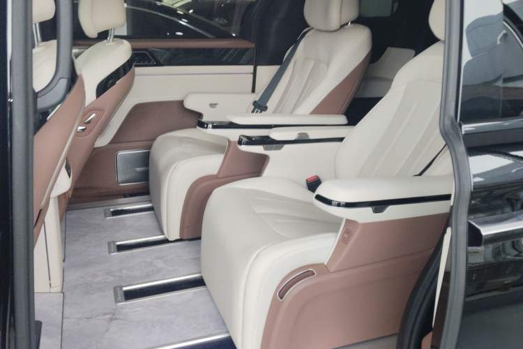Used BYD Xia 2025 DM-i 1.5T 180km Excellence Model Left Rear Seat
