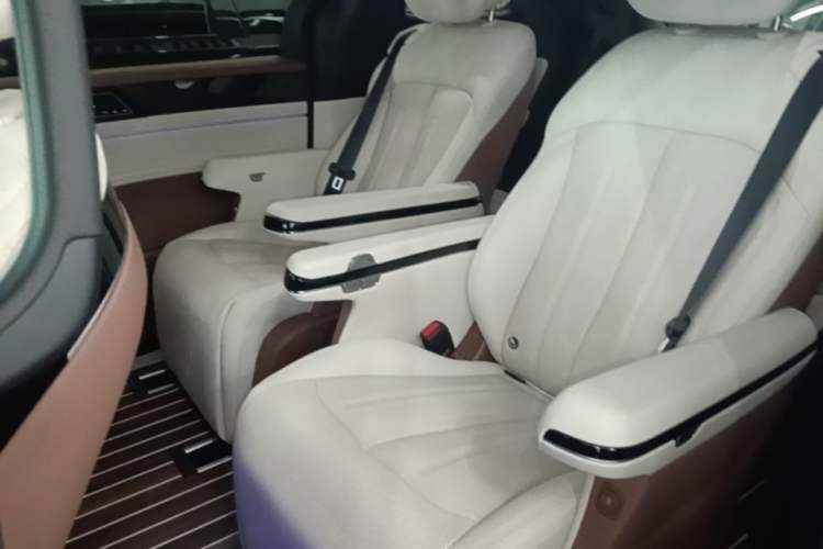 Used BYD Xia 2025 DM-i 1.5T 180km Excellence Model Left Rear Seat