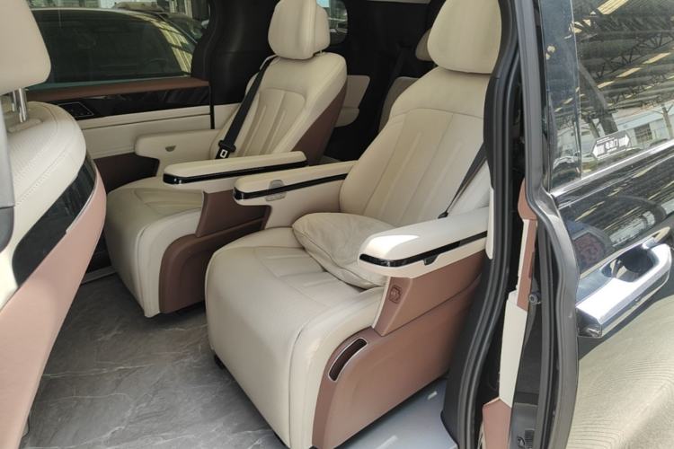 Used BYD Xia 2025 DM-i 1.5T 180km Excellence Model Left Rear Seat