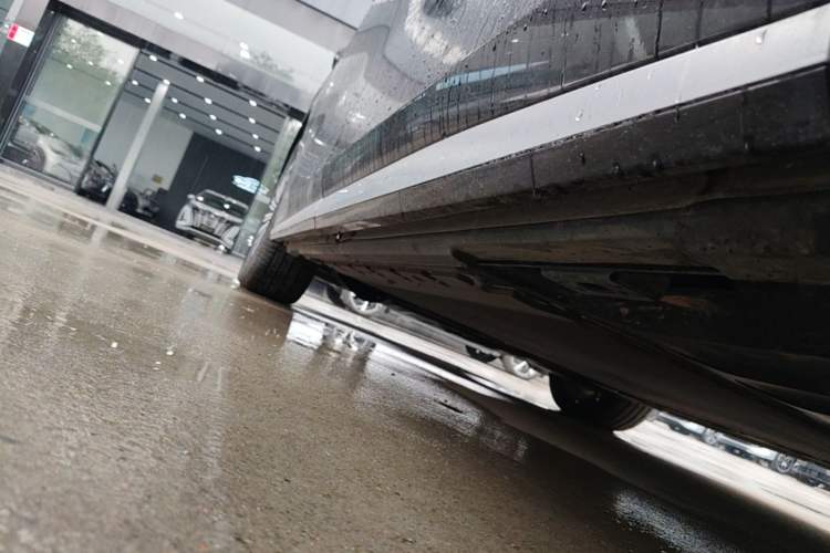 Used BYD Xia 2025 DM-i 1.5T 180km Excellence Model Left Side Sill