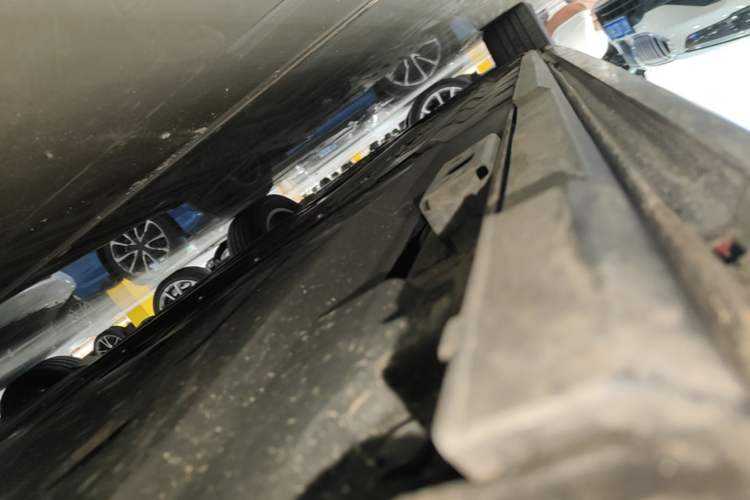 Used BYD Xia 2025 DM-i 1.5T 100km Supreme Edition Left Side Sill
