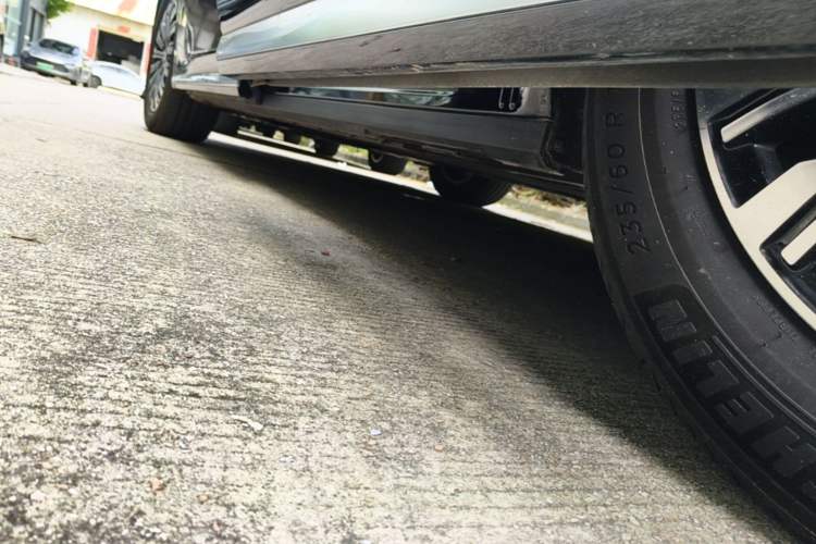 Used BYD Xia 2025 DM-i 1.5T 180km Excellence Model Left Side Sill