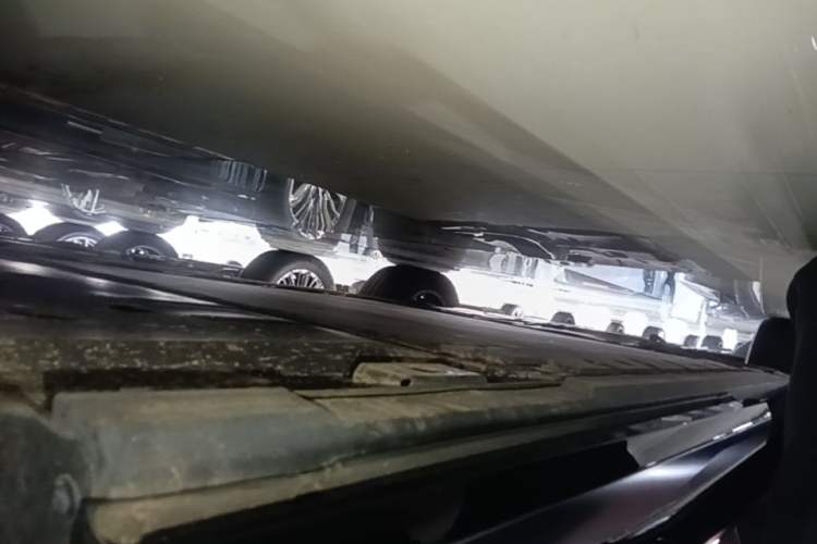 Used BYD Xia 2025 DM-i 1.5T 180km Excellence Model Left Side Sill