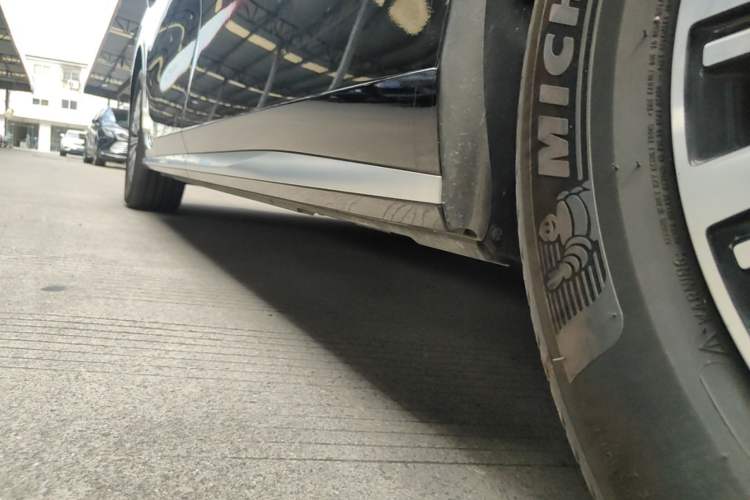Used BYD Xia 2025 DM-i 1.5T 180km Excellence Model Left Side Sill