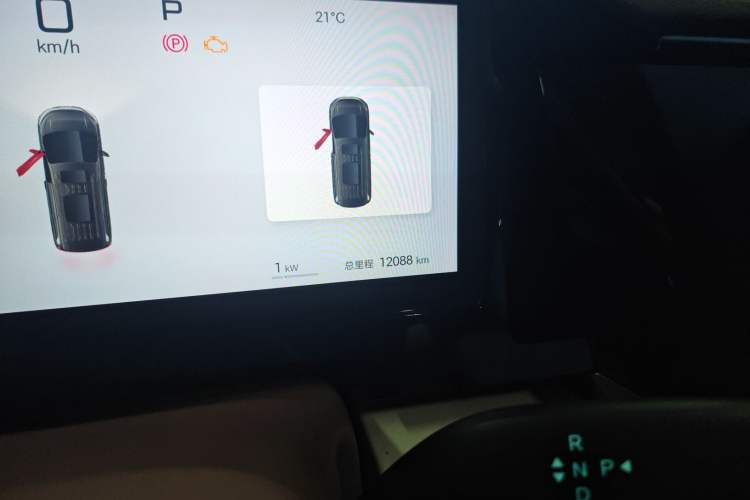 Used BYD Xia 2025 DM-i 1.5T 180km Beyond Edition Odometer Close Up