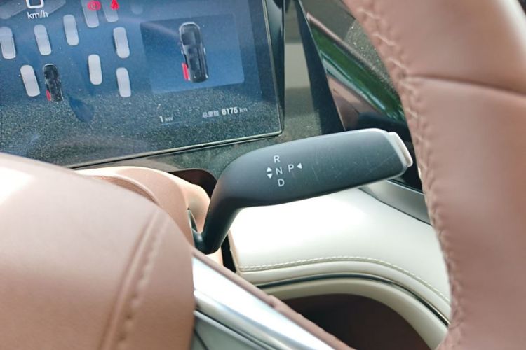 Used BYD Xia 2025 DM-i 1.5T 180km Beyond Edition Odometer Close Up