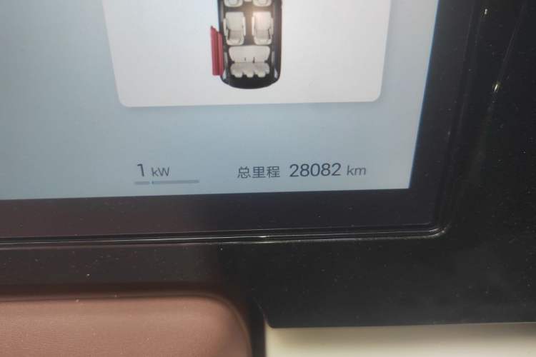 Used BYD Xia 2025 DM-i 1.5T 180km Beyond Edition Odometer Close Up