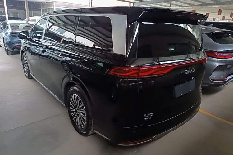 Used BYD Xia 2025 DM-i 1.5T 100km Supreme Edition Rear Left 45 Deg