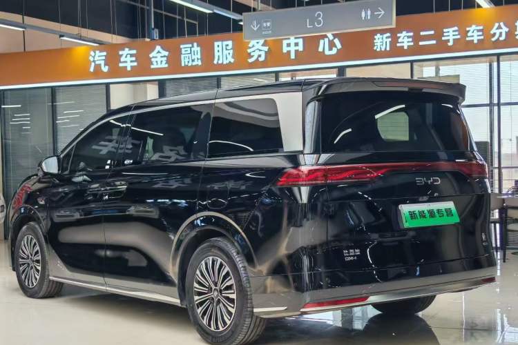 Used BYD Xia 2025 DM-i 1.5T 180km Beyond Edition Rear Left 45 Deg