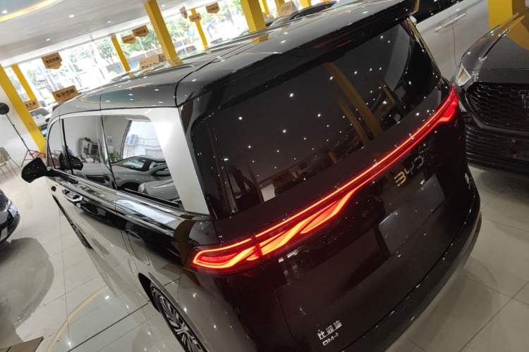 Used BYD Xia 2025 DM-i 1.5T 100km Supreme Edition Rear Left 45 Deg
