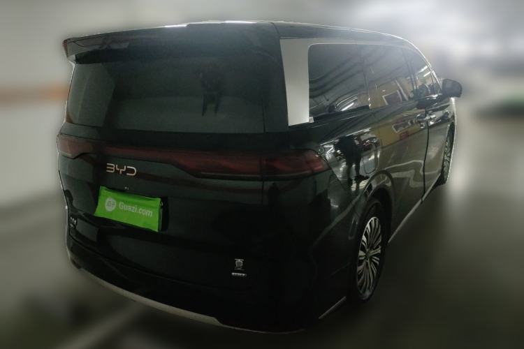 Used BYD Xia 2025 DM-i 1.5T 180km Excellence Model Rear Right 45 Deg