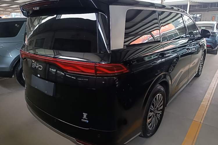 Used BYD Xia 2025 DM-i 1.5T 100km Supreme Edition Rear Right 45 Deg