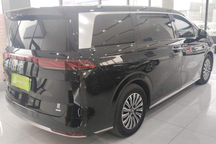 Used BYD Xia 2025 DM-i 1.5T 180km Excellence Model Rear Right 45 Deg