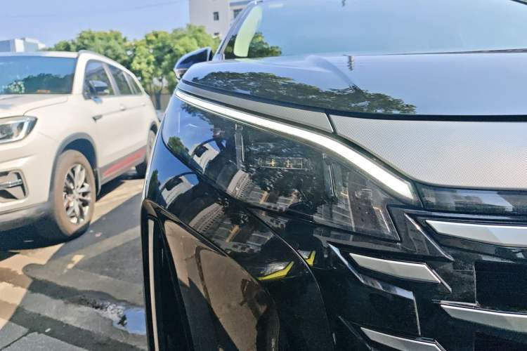 Used BYD Xia 2025 DM-i 1.5T 180km Excellence Model Right Front Headlight