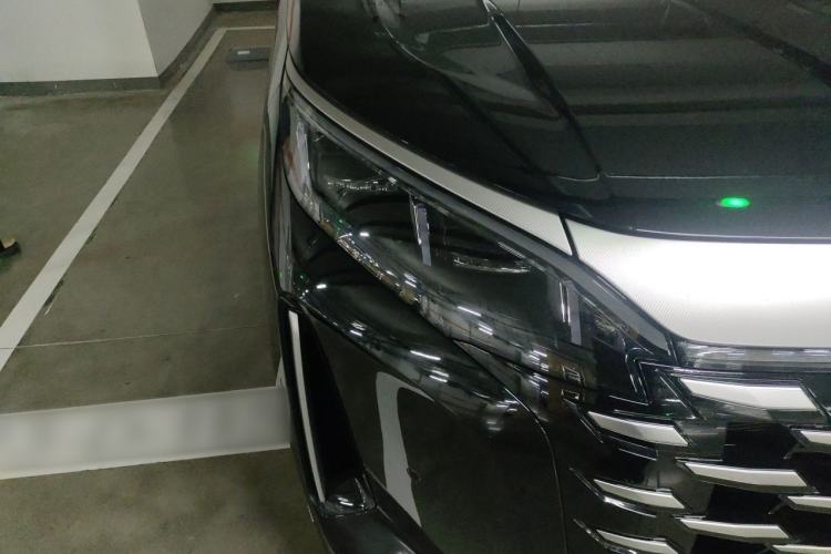 Used BYD Xia 2025 DM-i 1.5T 180km Excellence Model Right Front Headlight