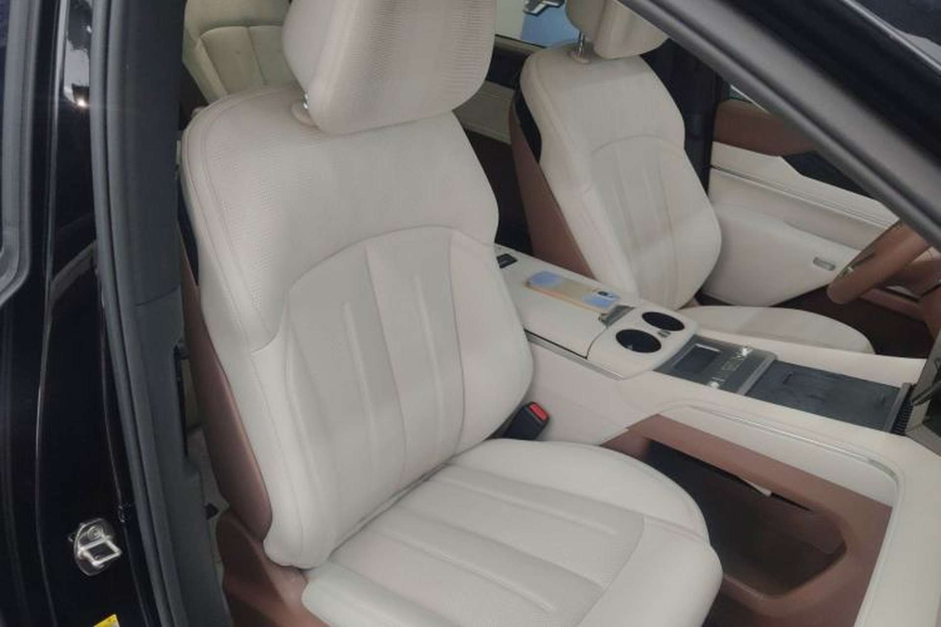 Used BYD Xia 2025 DM-i 1.5T 180km Excellence Model Right Front Seat