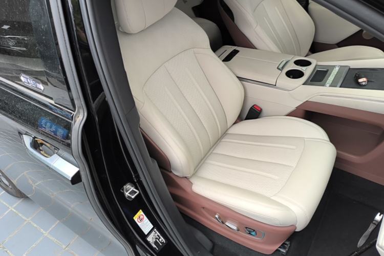 Used BYD Xia 2025 DM-i 1.5T 180km Beyond Edition Right Front Seat
