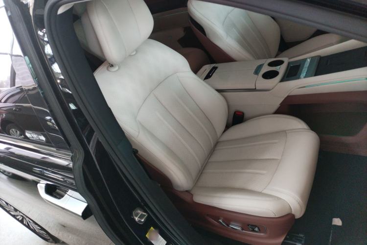 Used BYD Xia 2025 DM-i 1.5T 180km Beyond Edition Right Front Seat