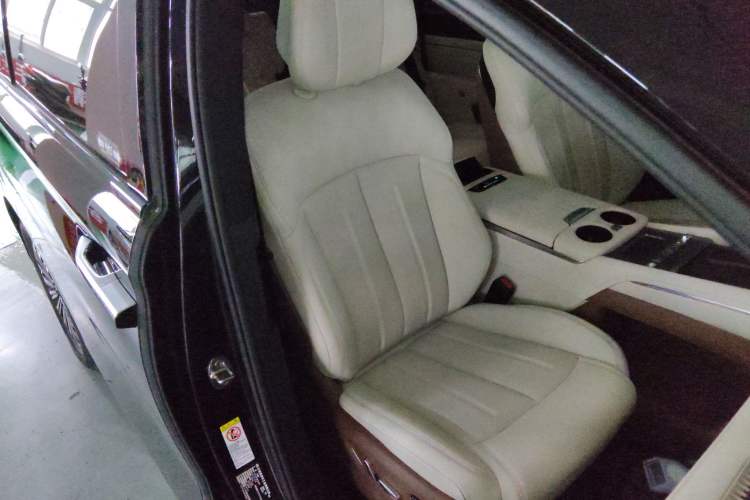 Used BYD Xia 2025 DM-i 1.5T 180km Beyond Edition Right Front Seat