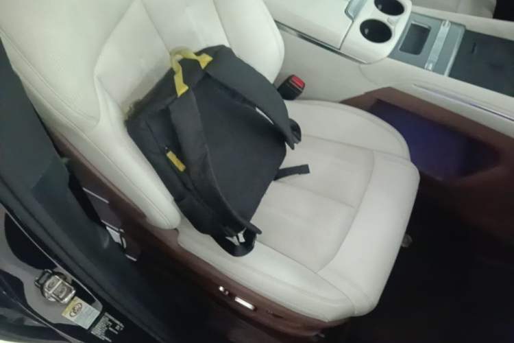 Used BYD Xia 2025 DM-i 1.5T 180km Excellence Model Right Front Seat