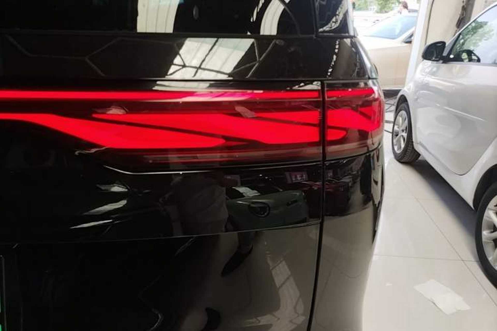 Used BYD Xia 2025 DM-i 1.5T 180km Beyond Edition Right Rear Taillight