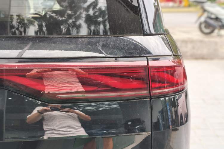Used BYD Xia 2025 DM-i 1.5T 180km Beyond Edition Right Rear Taillight