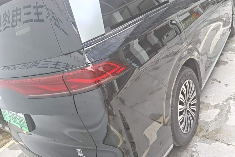 Used BYD Xia 2025 DM-i 1.5T 180km Beyond Edition Right Rear Taillight