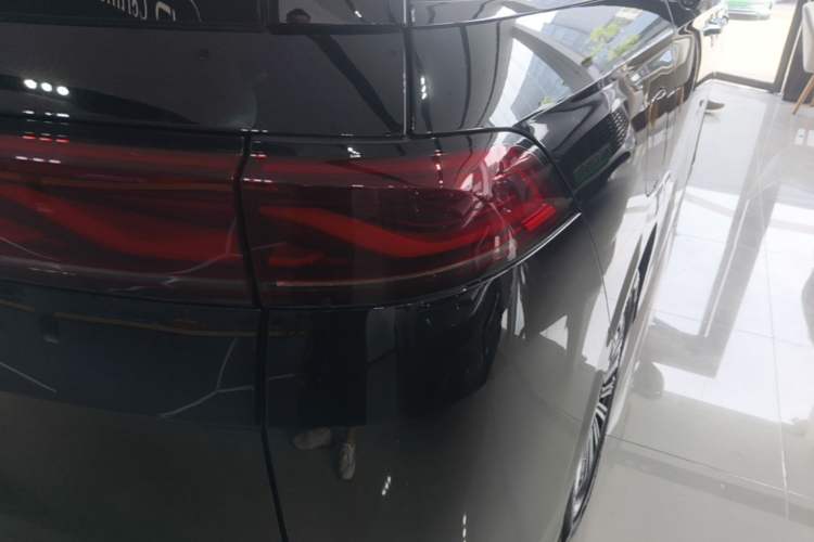 Used BYD Xia 2025 DM-i 1.5T 180km Beyond Edition Right Rear Taillight