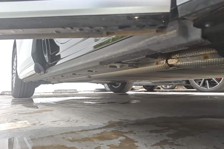 Used BYD Xia 2025 DM-i 1.5T 180km Beyond Edition Right Side Sill