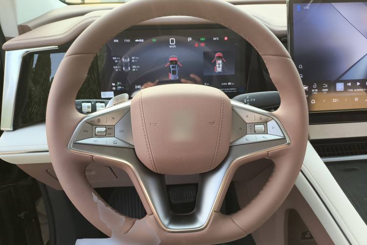 Used BYD Xia 2025 DM-i 1.5T 180km Beyond Edition Steering Wheel