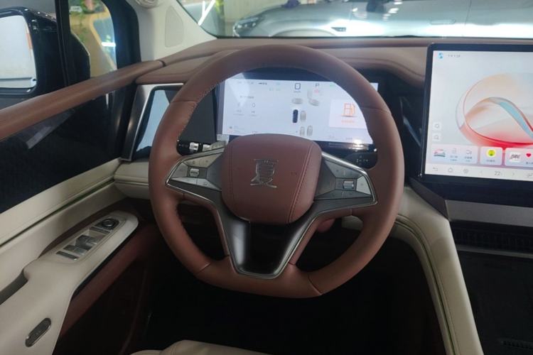 Used BYD Xia 2025 DM-i 1.5T 180km Excellence Model Steering Wheel
