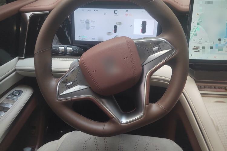 Used BYD Xia 2025 DM-i 1.5T 180km Beyond Edition Steering Wheel