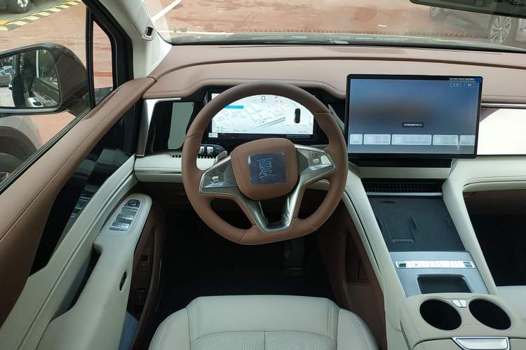 Used BYD Xia 2025 DM-i 1.5T 180km Excellence Model Steering Wheel