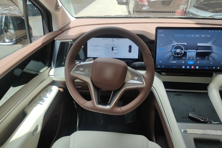 Used BYD Xia 2025 DM-i 1.5T 180km Excellence Model Steering Wheel