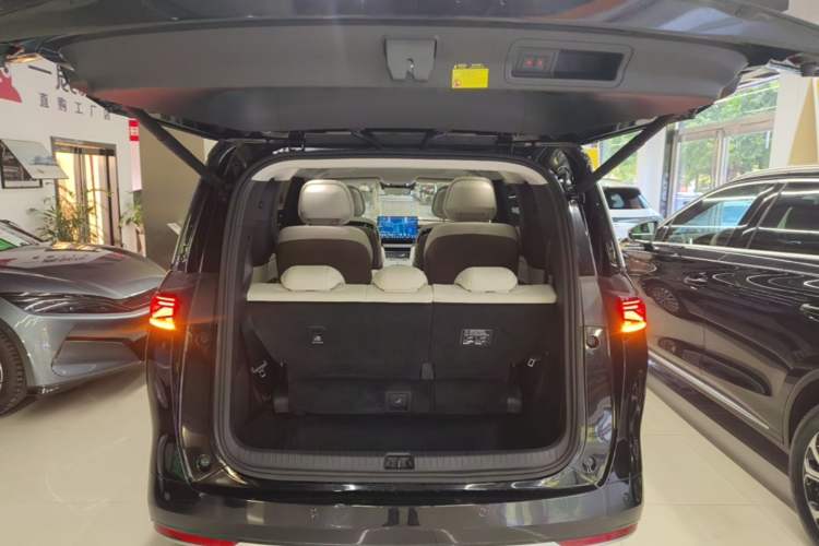 Used BYD Xia 2025 DM-i 1.5T 180km Beyond Edition Trunk