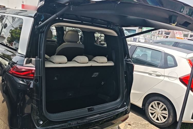 Used BYD Xia 2025 DM-i 1.5T 180km Excellence Model Trunk