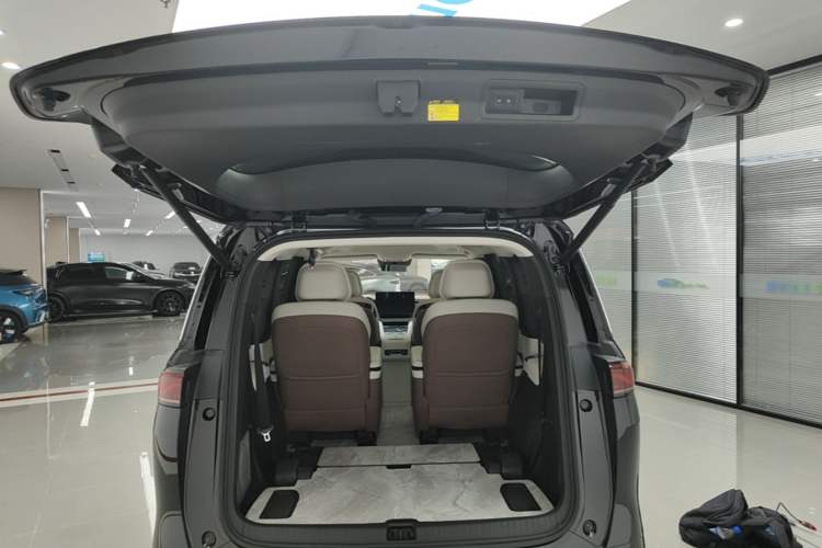 Used BYD Xia 2025 DM-i 1.5T 180km Excellence Model Trunk