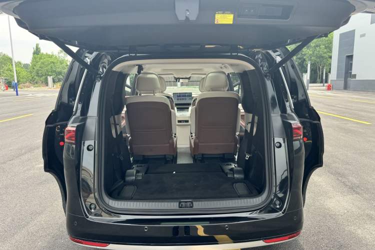 Used BYD Xia 2025 DM-i 1.5T 100km Supreme Edition Trunk