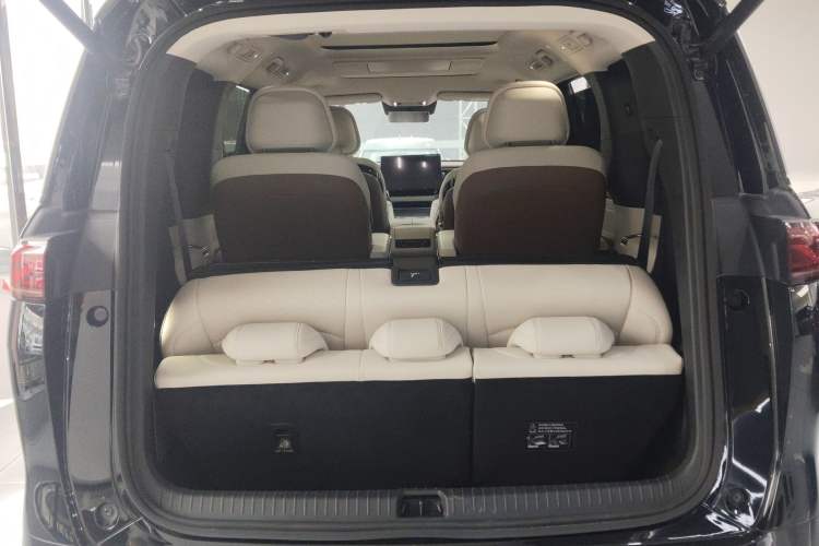 Used BYD Xia 2025 DM-i 1.5T 180km Excellence Model Trunk