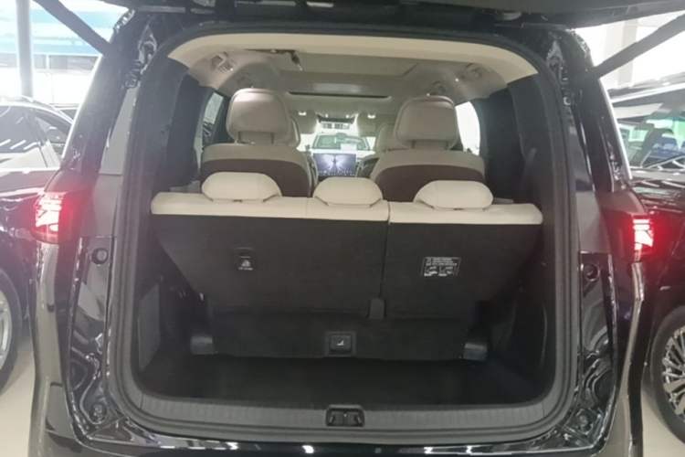 Used BYD Xia 2025 DM-i 1.5T 180km Excellence Model Trunk