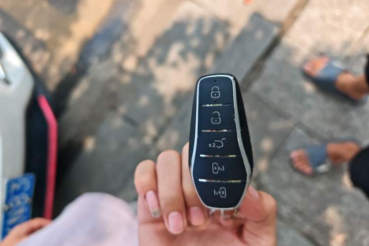 Used BYD Xia 2025 DM-i 1.5T 180km Excellence Model Vehicle Key