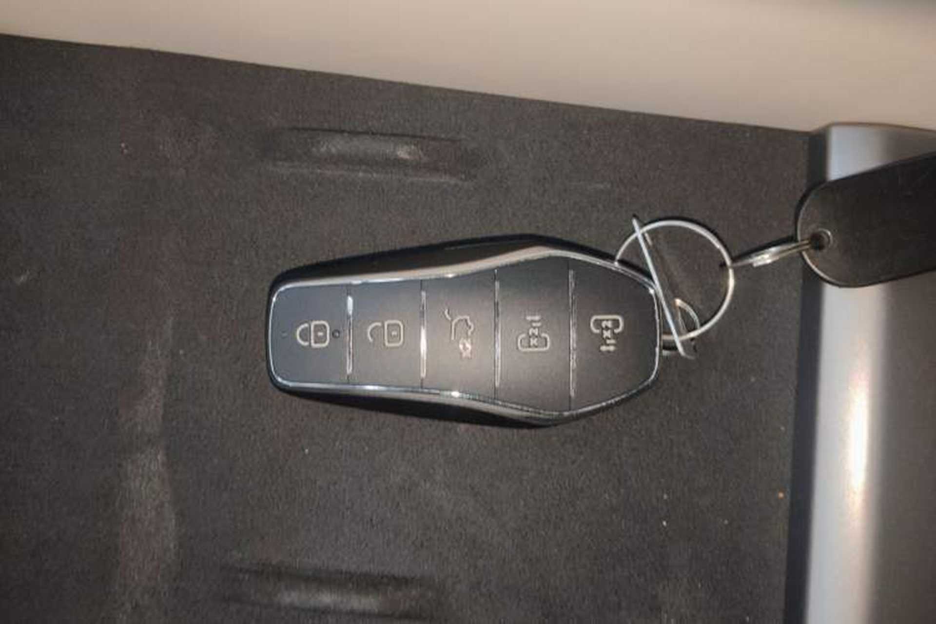Used BYD Xia 2025 DM-i 1.5T 180km Excellence Model Vehicle Key