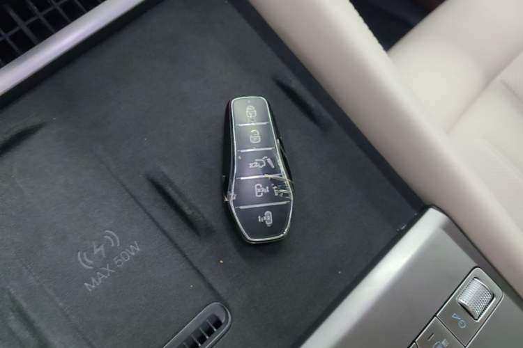 Used BYD Xia 2025 DM-i 1.5T 180km Beyond Edition Vehicle Key