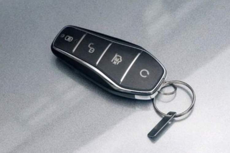Used BYD Xia 2025 DM-i 1.5T 180km Excellence Model Vehicle Key