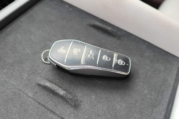 Used BYD Xia 2025 DM-i 1.5T 180km Beyond Edition Vehicle Key