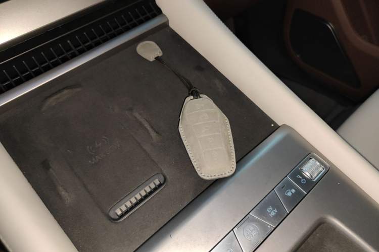 Used BYD Xia 2025 DM-i 1.5T 100km Supreme Edition Vehicle Key